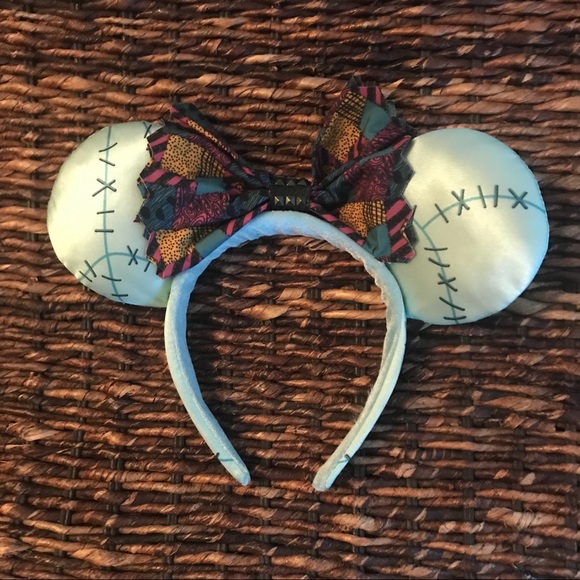 Disney Accessories - Disney Minnie Mouse Ears.